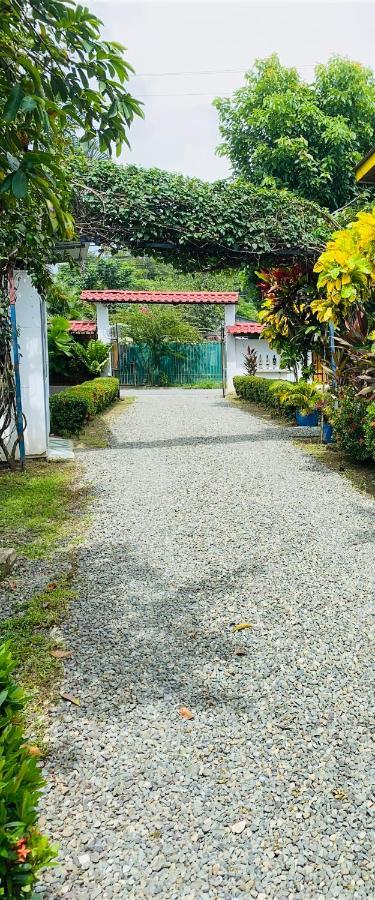Hospedaje Quepos Exteriör bild